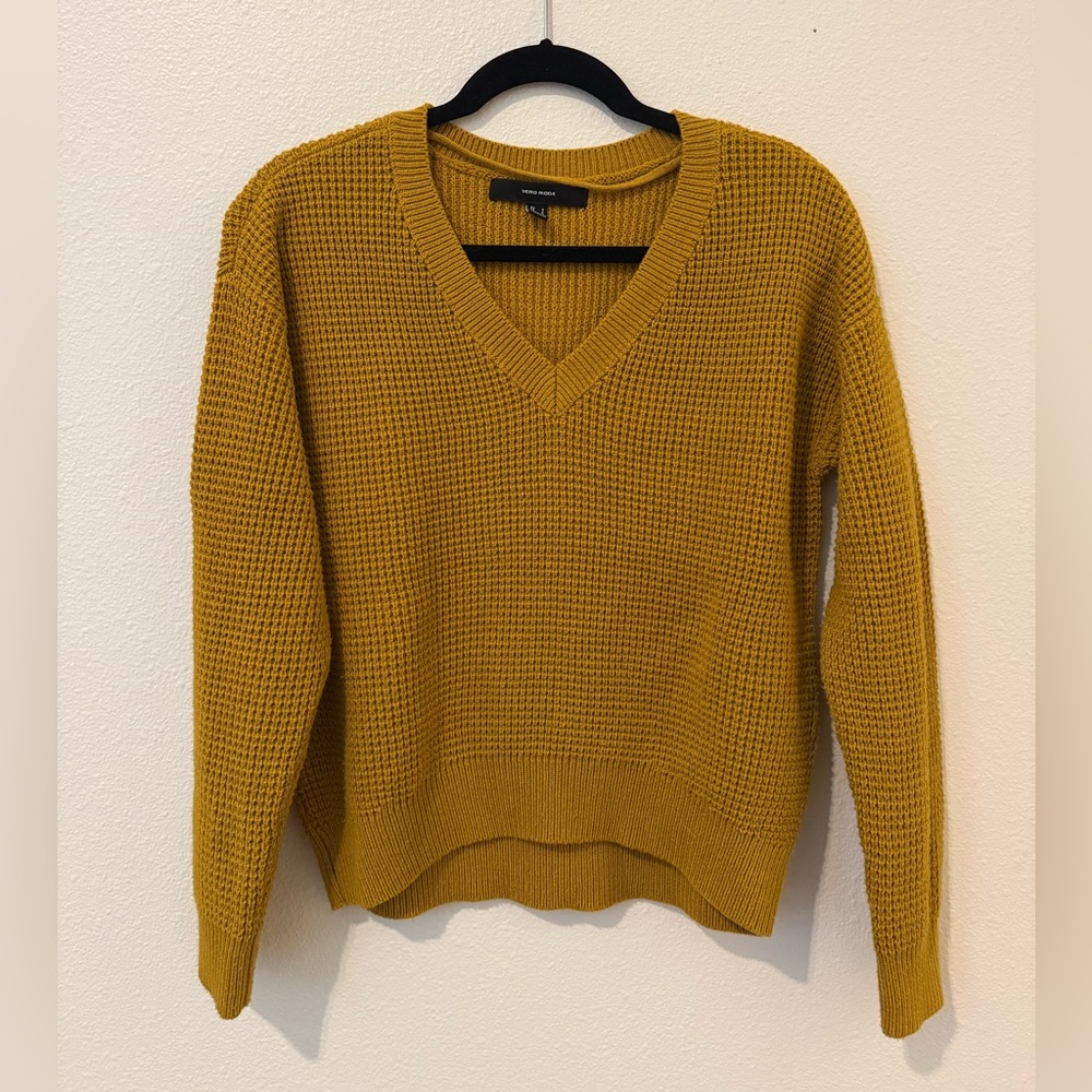 Square knit V-neck sweater